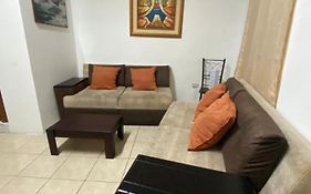 Departamento En El Barrio Umina, A Una Cuadra De Playa Murcielago Manta
